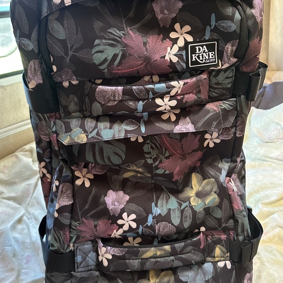 DaKine Split Roller Duffel Bag 85 Liter - Like New - Tropic Dusk Floral Colorway - Picture 2 of 16